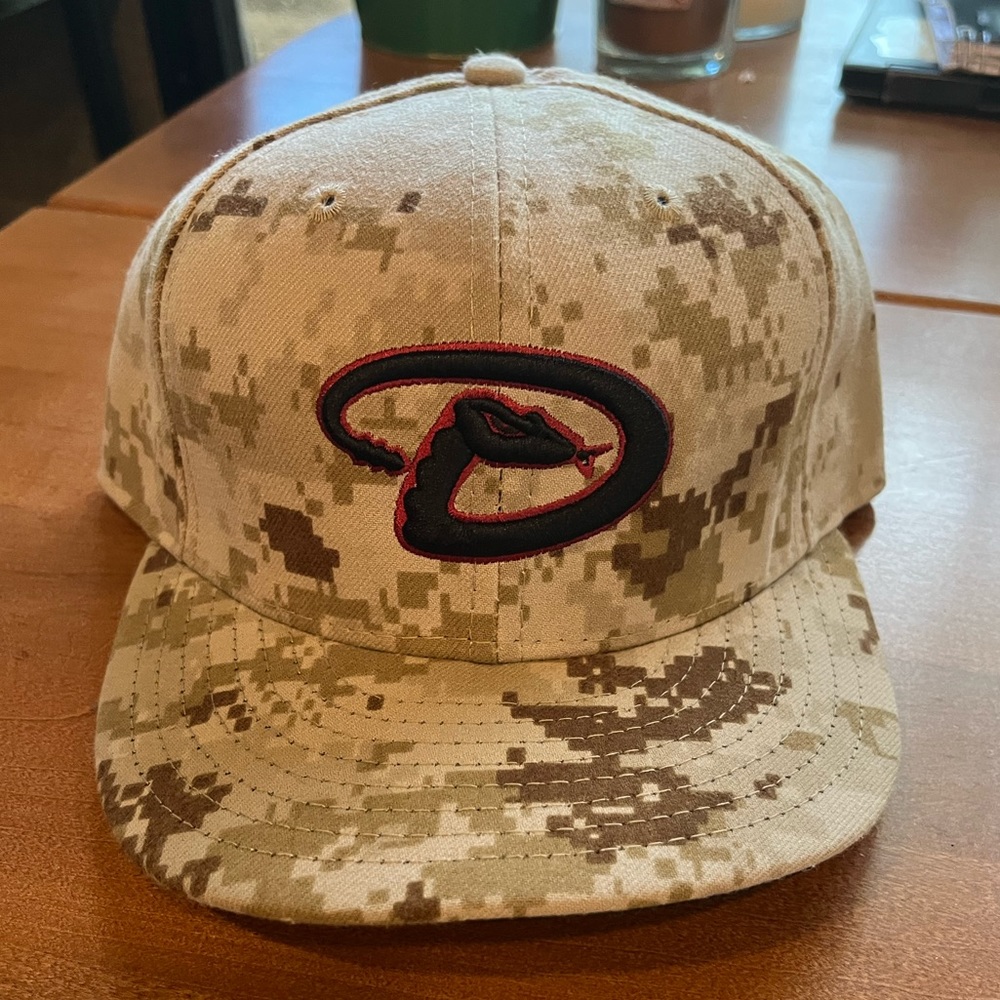 Extremely Rare Arizona Diamondbacks New Era Hat size 7 1/2